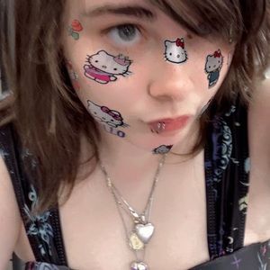 Meet your Posher, Hailie Jade